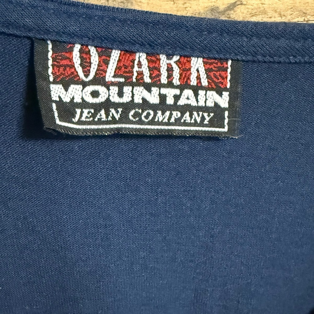 Ozark Mountain Vintage Blue Top - Picture 5 of 5